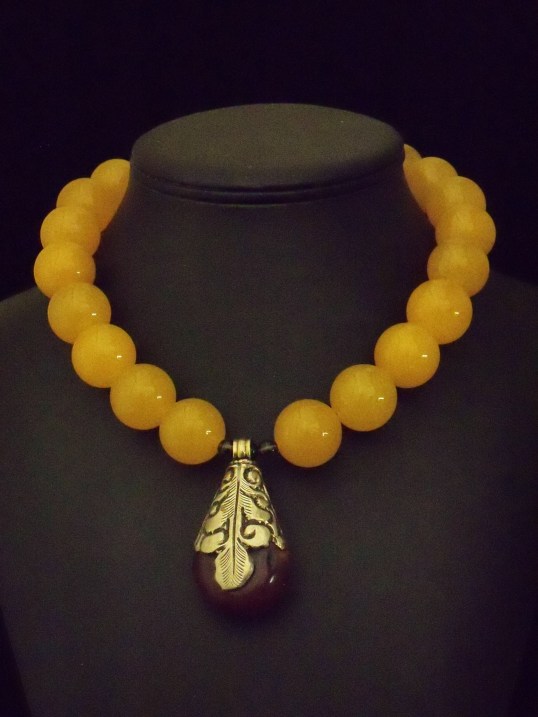 #909GoldenSerpentineandamber